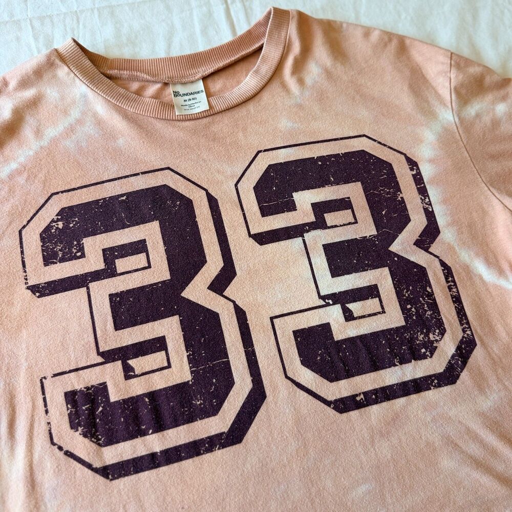 No Boundaries Medium Pink Tie Dye Crop Top Tee Distressed 33 Varsity Graphic